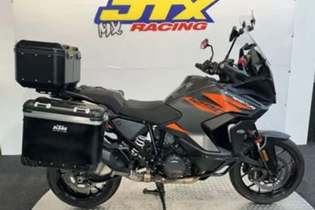 KTM 1290 Super Adventure (2021) thumbnail 1