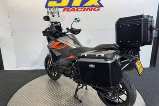 KTM 1290 Super Adventure (2021) thumbnail 5