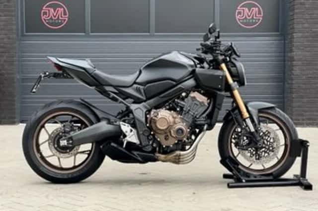 Honda CB650R (2024) thumbnail 2