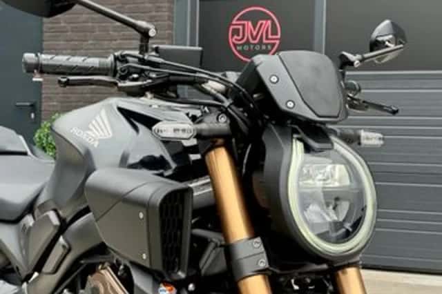 Honda CB650R (2024) thumbnail 5