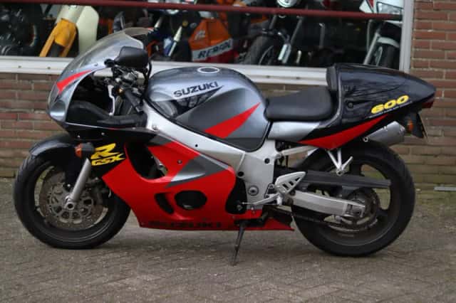 Suzuki GSX-R600 (1997) thumbnail 5