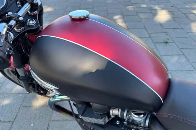 Triumph Bonneville (2014) thumbnail 3
