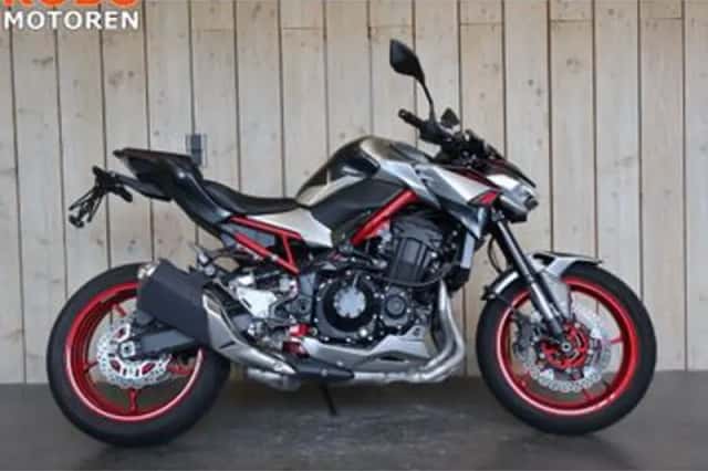Kawasaki Z900 (2023) thumbnail 1