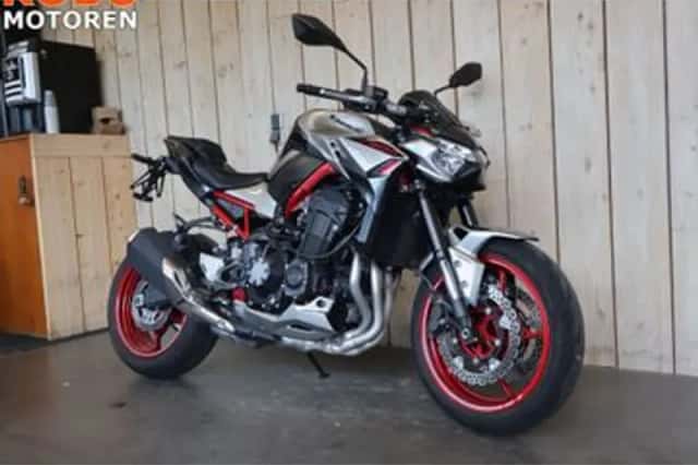 Kawasaki Z900 (2023) thumbnail 2