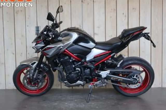 Kawasaki Z900 (2023) thumbnail 3