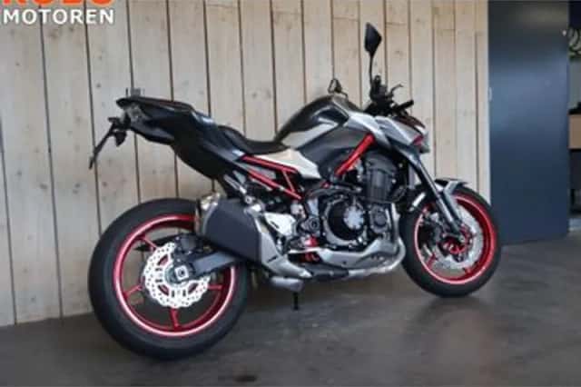 Kawasaki Z900 (2023) thumbnail 4
