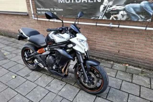 Kawasaki Er-6n (2016) thumbnail 4