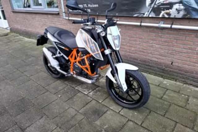 KTM 690 Duke (2013) thumbnail 2