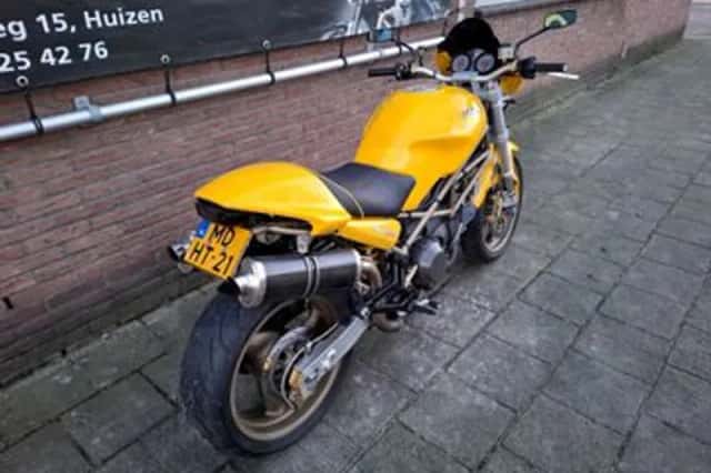 Ducati M900 Monster (2000) thumbnail 6