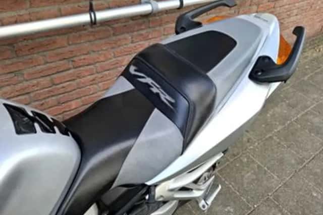 Honda VFR 800 FI (2002) thumbnail 6