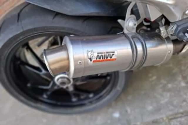 Triumph Speed Triple 1050 (2011) thumbnail 4