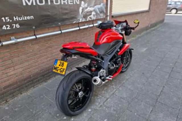 Triumph Speed Triple 1050 (2011) thumbnail 6