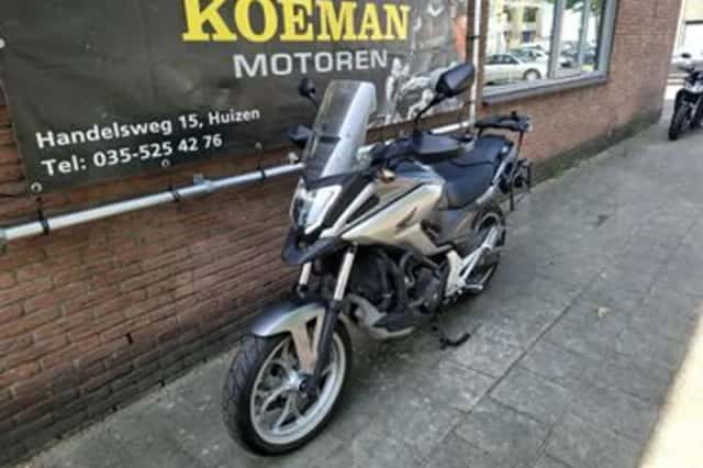 Honda NC750X (2016) thumbnail 2