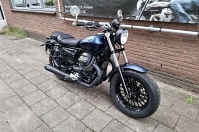 Moto Guzzi V9 Bobber 850 (2021) thumbnail 2