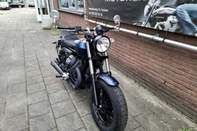 Moto Guzzi V9 Bobber 850 (2021) thumbnail 3