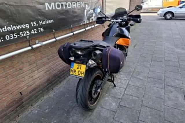 KTM 990 Supermoto T (2009) thumbnail 3