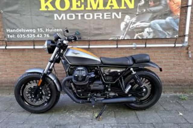 Moto Guzzi V9 Bobber 850 (2017) thumbnail 2