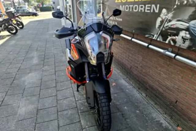 KTM 1290 Super Adventure (2025) thumbnail 4
