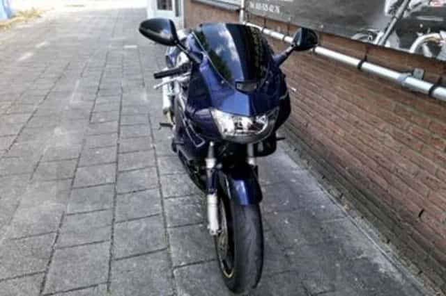 Honda VTR 1000 F Firestorm (2001) thumbnail 3