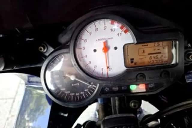 Honda VTR 1000 F Firestorm (2001) thumbnail 5