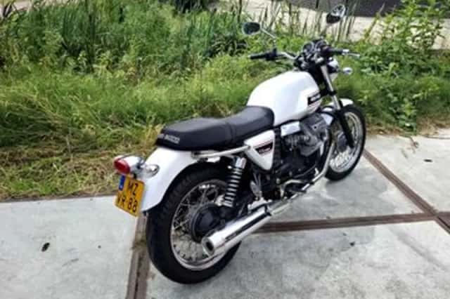 Moto Guzzi V7 Classic (2008) thumbnail 2