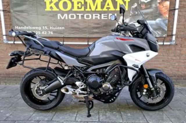 Yamaha Tracer 900 (2018) thumbnail 1
