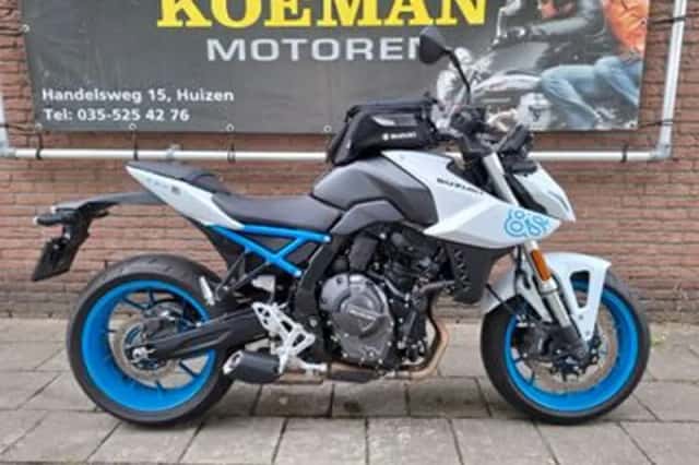 Suzuki GSX-8S (2023) thumbnail 1