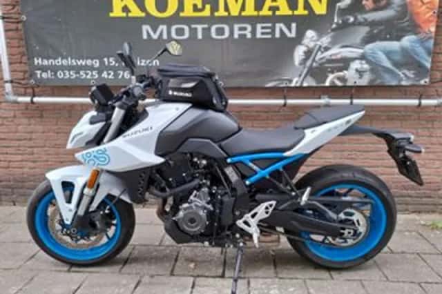 Suzuki GSX-8S (2023) thumbnail 6