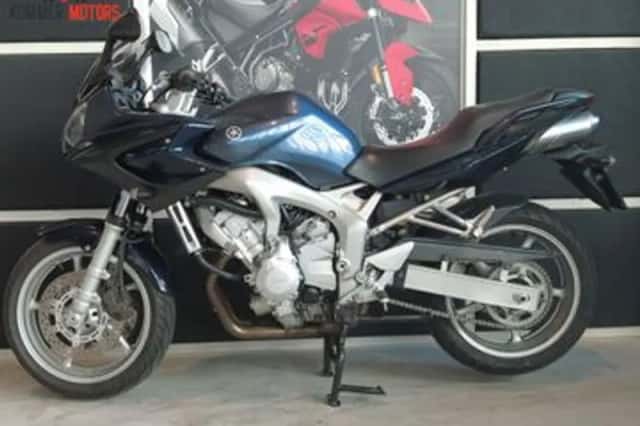 Yamaha FZ 6S Fazer (2003) thumbnail 1