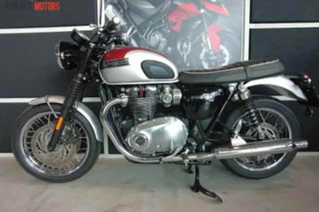 Triumph Bonneville T120 (2017) thumbnail 1