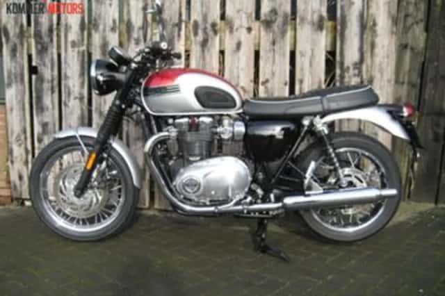 Triumph Bonneville T120 (2017) thumbnail 3