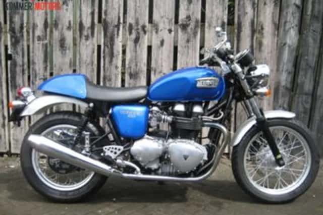 Triumph Thruxton 900 (2006) thumbnail 4