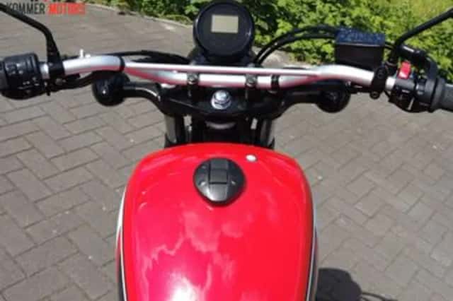 Yamaha SCR 950 Scrambler (2017) thumbnail 6