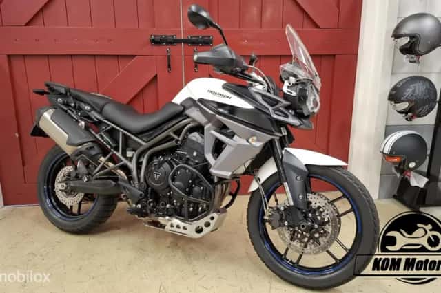 Triumph Tiger 800 (2016) thumbnail 1