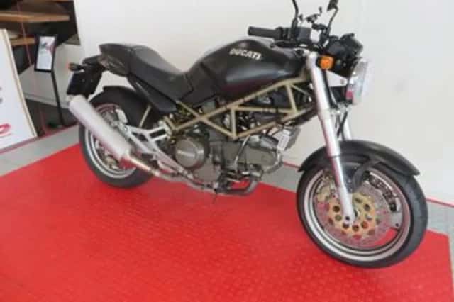 Ducati M 750 (1998) thumbnail 2