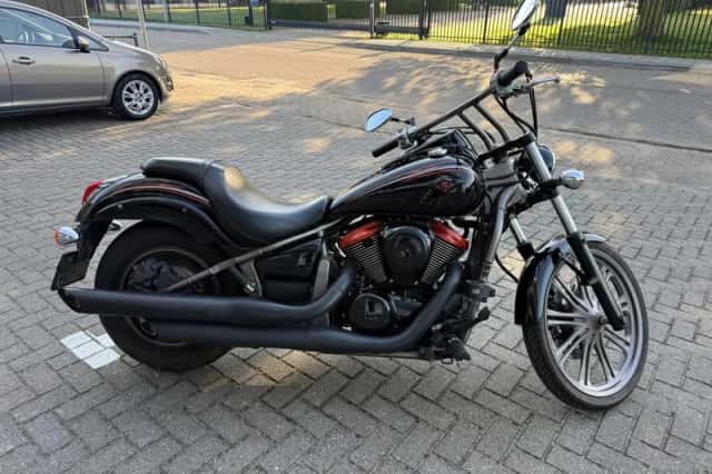 Kawasaki VN 900 Custom (2009) thumbnail 3