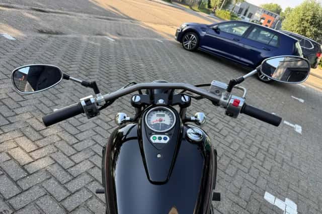 Kawasaki VN 900 Custom (2009) thumbnail 4