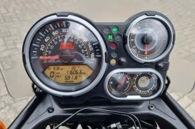 Royal Enfield Himalayan (2018) thumbnail 4