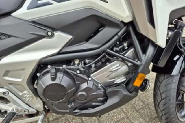 Honda NC750X (2021) thumbnail 6
