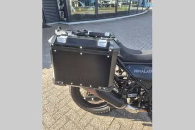 Royal Enfield Himalayan 410 (2023) thumbnail 2