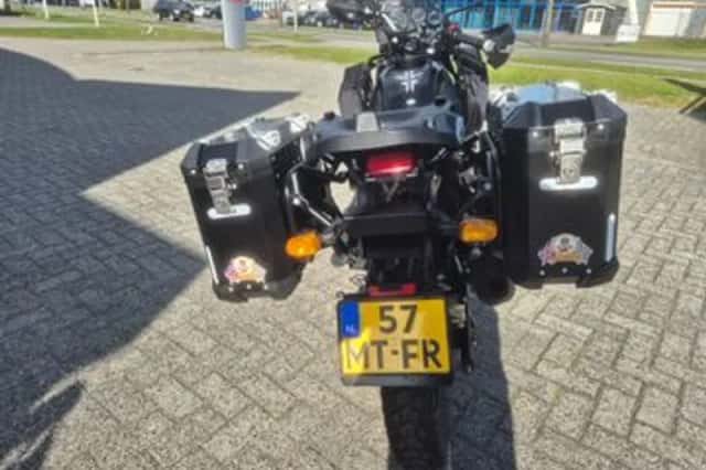 Royal Enfield Himalayan 410 (2023) thumbnail 5