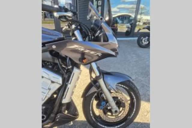 Yamaha FZS 1000 Fazer (2005) thumbnail 2