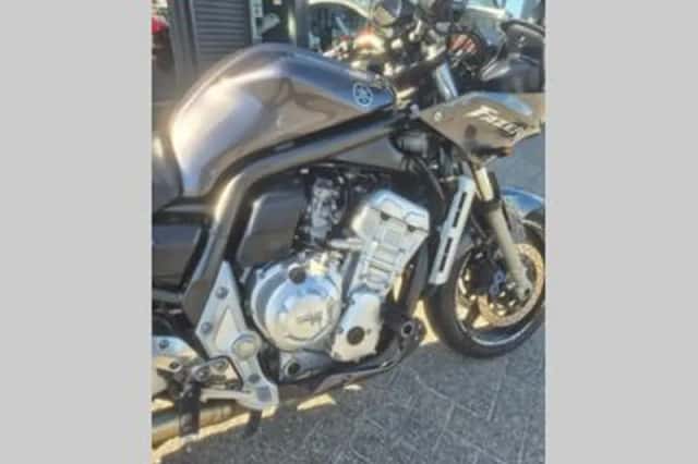 Yamaha FZS 1000 Fazer (2005) thumbnail 3