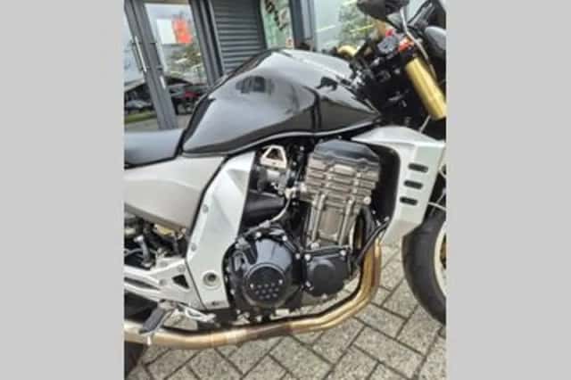 Kawasaki Z1000 (2008) thumbnail 3
