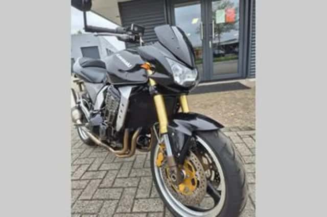 Kawasaki Z1000 (2008) thumbnail 4