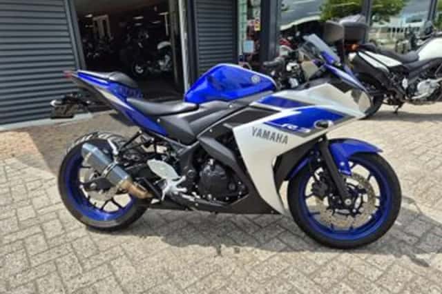 Yamaha R 3 (2015) thumbnail 1