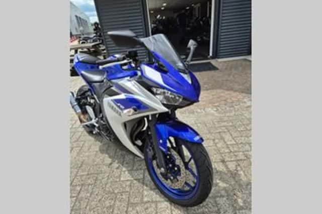 Yamaha R 3 (2015) thumbnail 2
