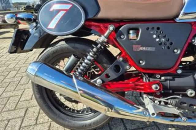 Moto Guzzi V 7 Racer (2014) thumbnail 4