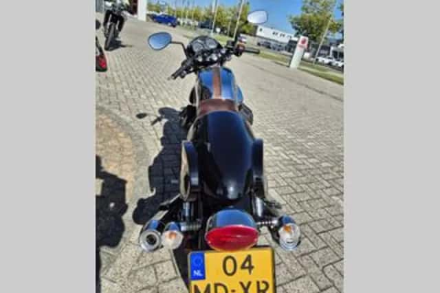 Moto Guzzi V 7 Racer (2014) thumbnail 5