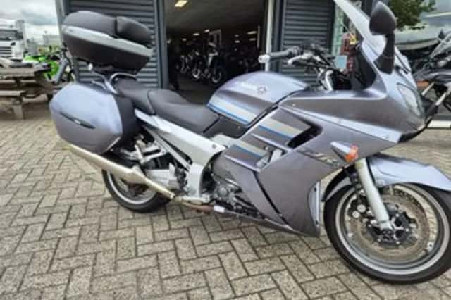 Yamaha FJR1300 (2004) thumbnail 1